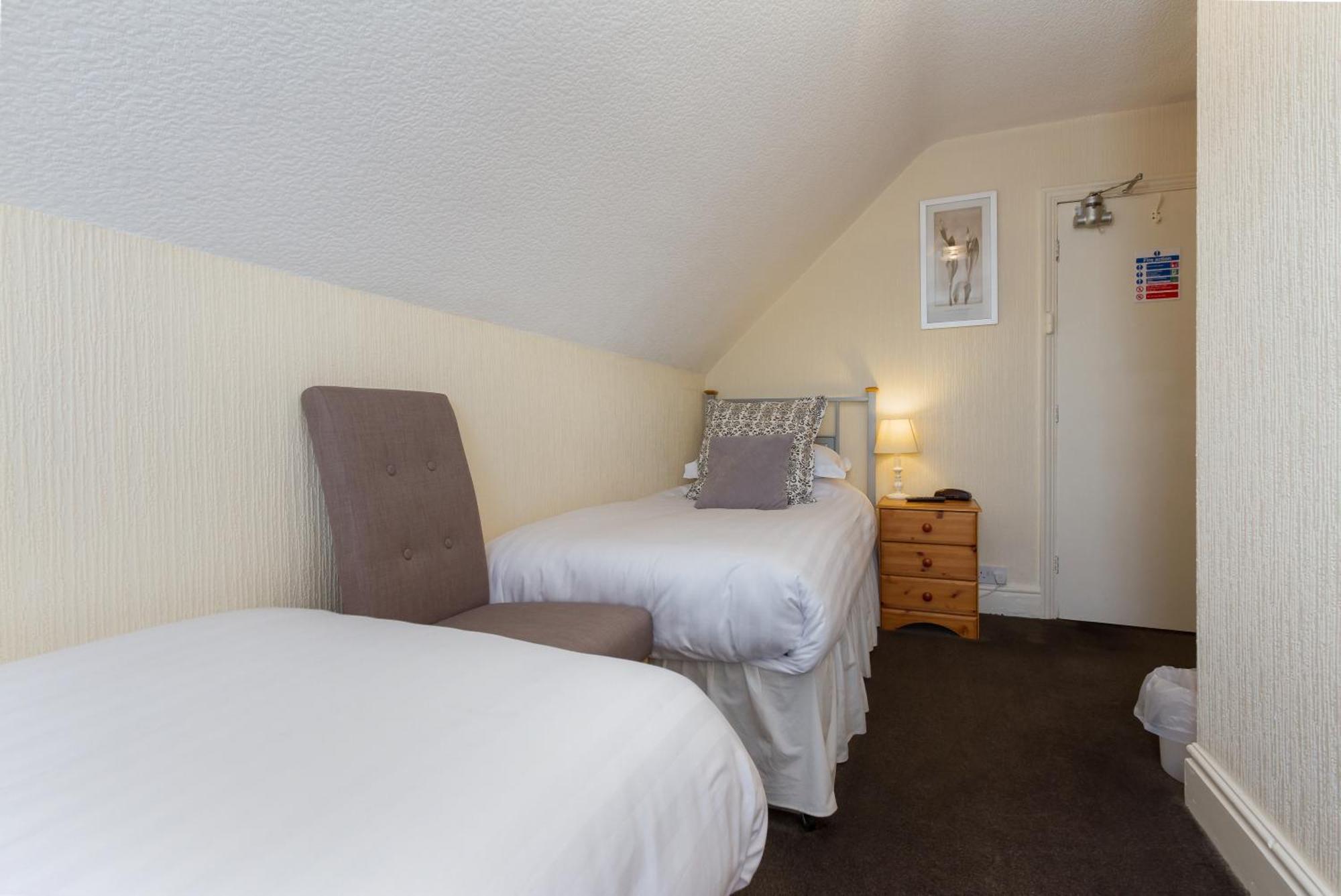 The Beechcliffe Hotel - Over 35'S Only Blackpool Room photo